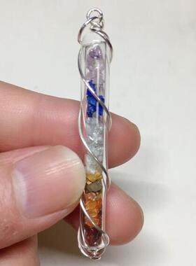 瓶内水晶挂坠精巧别致