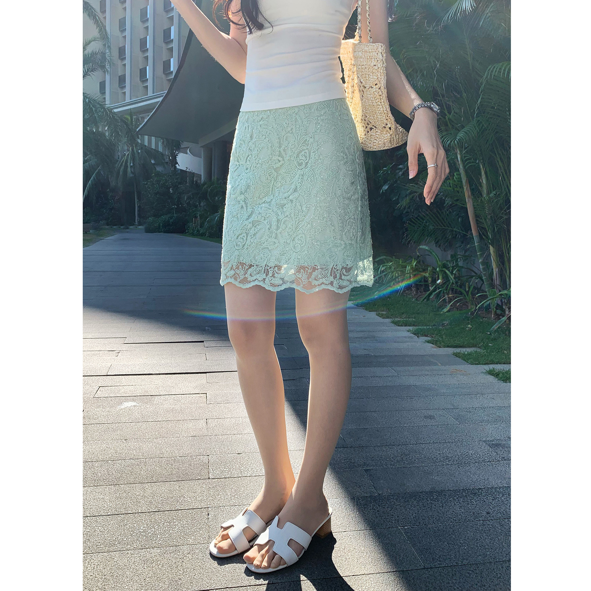 MULVAN Haute时髦 优雅蕾丝a字半身裙女高级气质修身显瘦包臀短裙