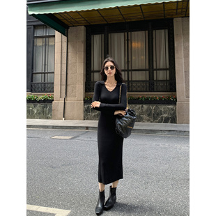 MULVAN 打底毛衣包臀裙 內(nèi)搭長袖 羊毛V領(lǐng)針織連衣裙女秋冬氣質(zhì)修身