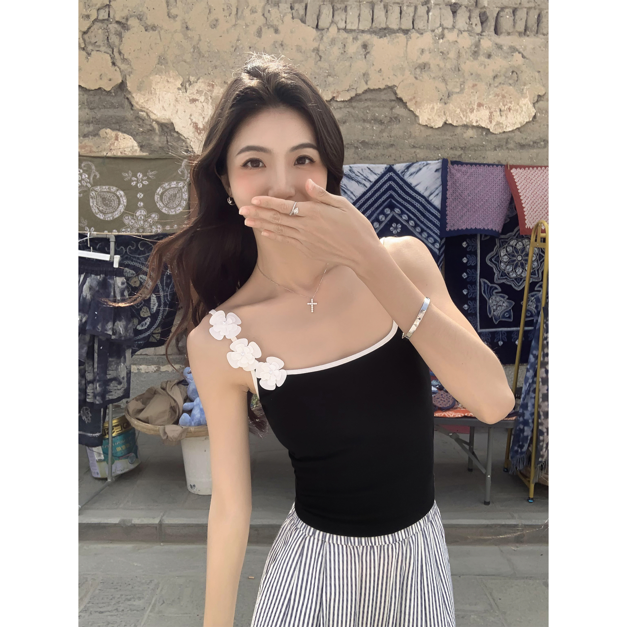 MULVAN 小白花 巨美小吊带设计感带胸垫背心女外穿无袖上衣夏季