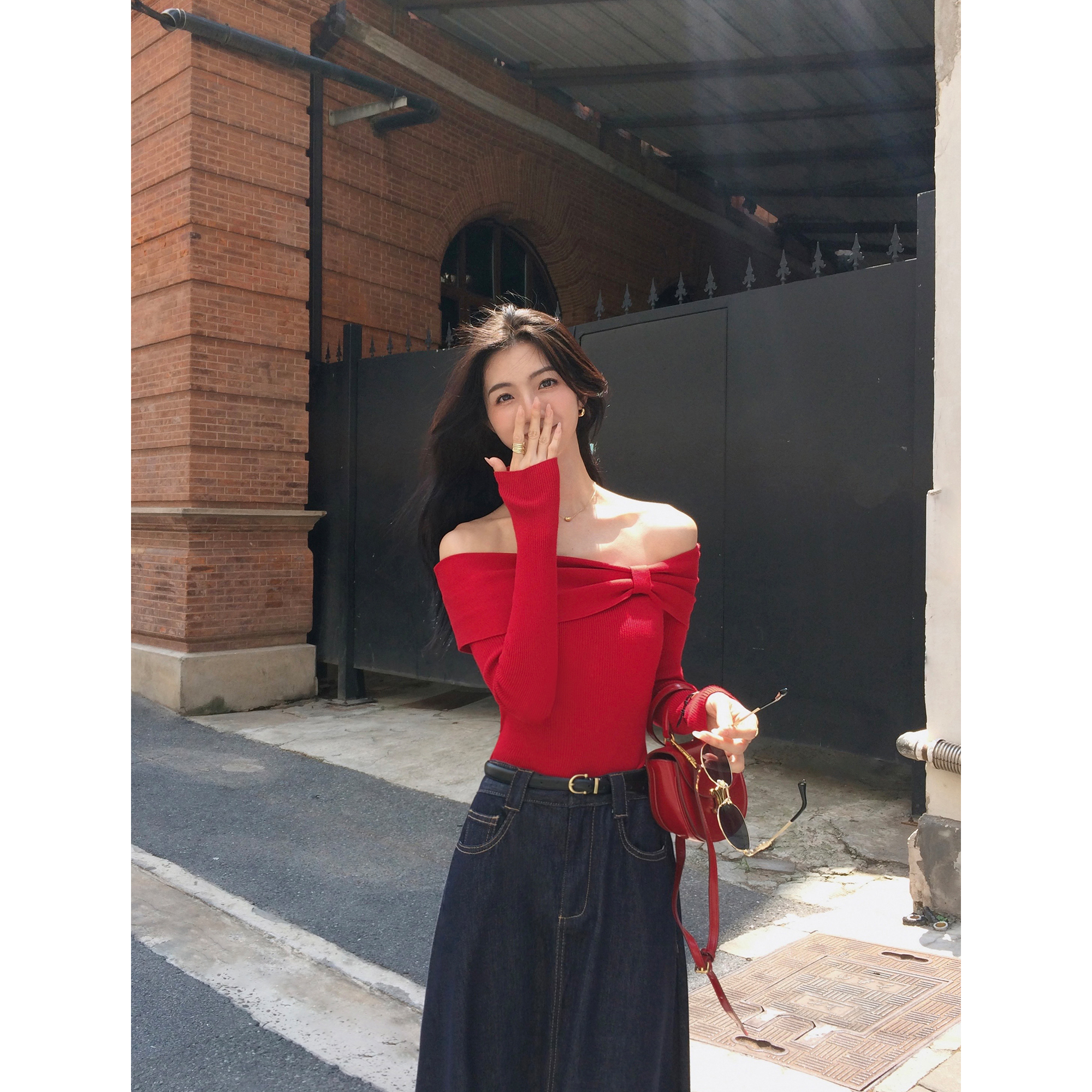 MULVAN 一字肩针织衫女长袖外穿高级感气质修身露肩别致上衣