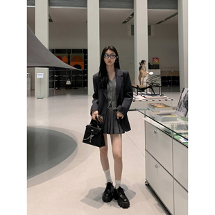 MULVAN 外套女春秋高級設計感小眾寬松休閑墊肩西服上衣 灰色西裝