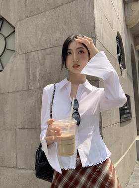 MULVAN白色长袖衬衫女新款春秋设计感收腰显瘦气质学院风衬衣