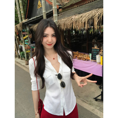 白色休闲V领中袖衬衫衬衣