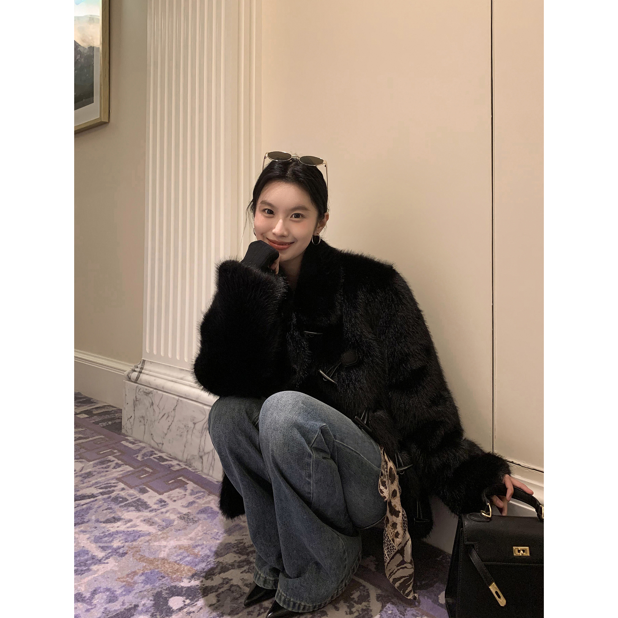 黑色环保仿皮草外套女冬季牛角扣