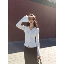 MULVAN 黑色V领针织开衫女秋季设计感气质修身显瘦长袖打底衫上衣