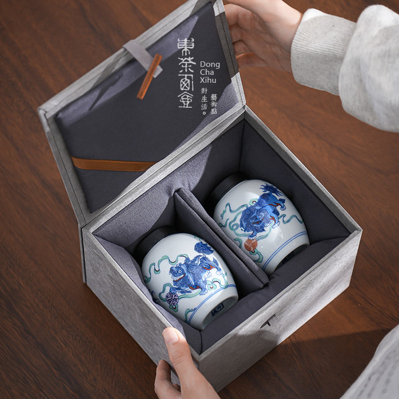 狮子戏球茶叶罐袖珍螺旋密封罐陶瓷茶仓小号釉中青花茶缸茶礼定制