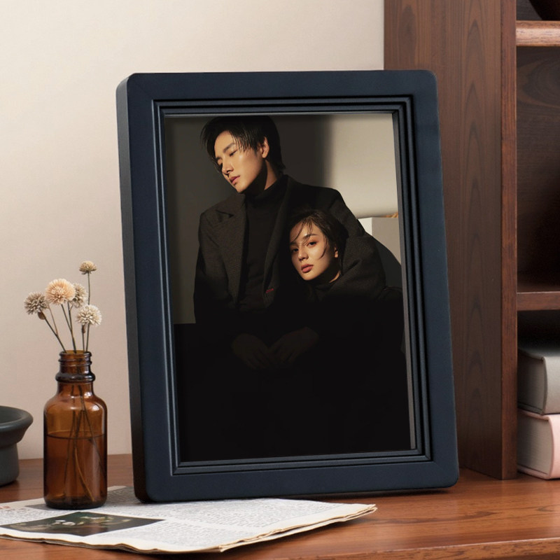 高级感黑色相框摆台照片定制写真