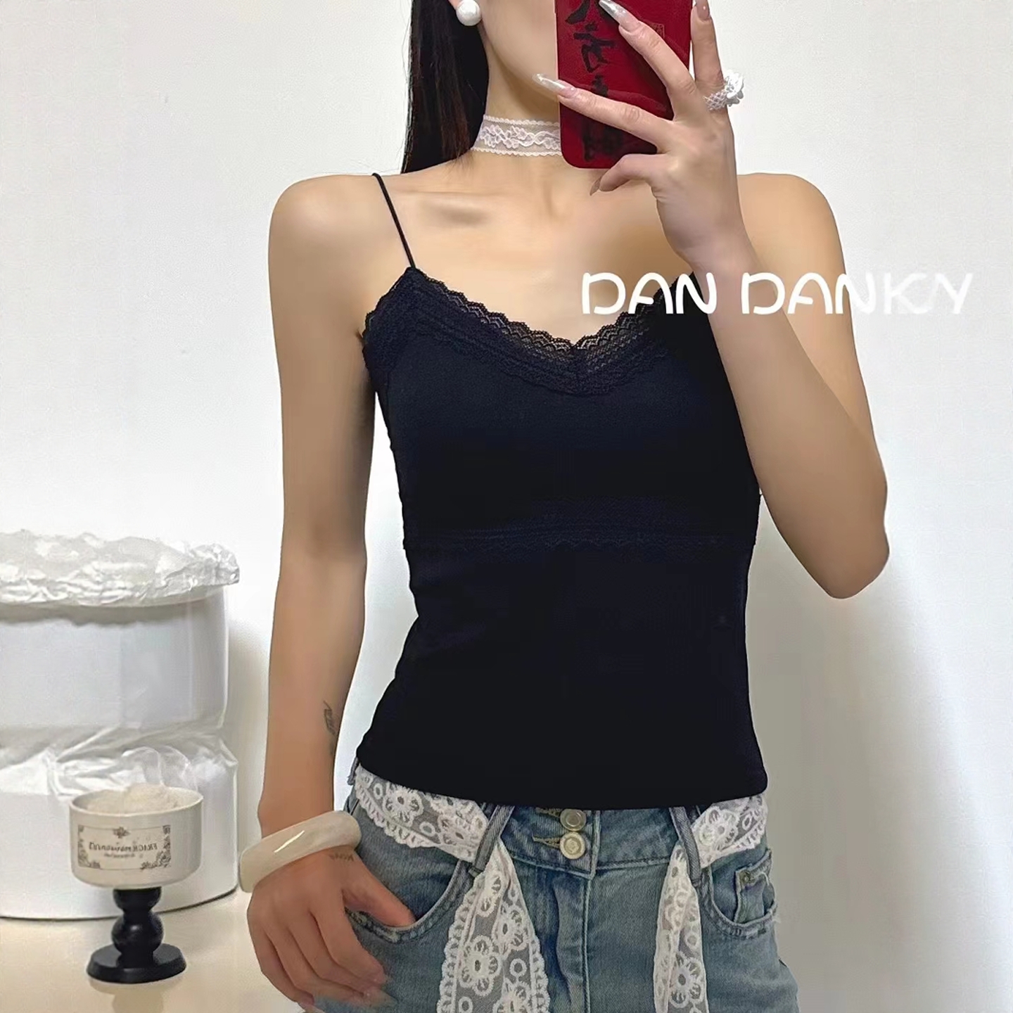 NICEE蕾丝拼接吊带性感背心