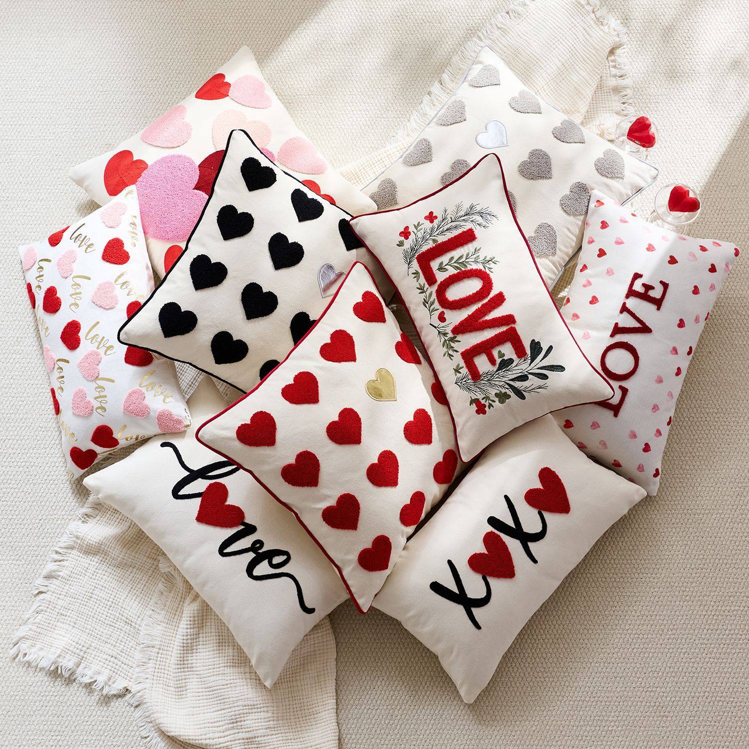 ins情侣抱枕红色毛巾绣靠垫套 爱心刺绣情人节love抱枕套