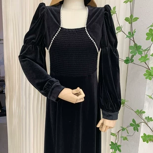 金丝绒连衣裙复古法式 新款 高腰长裙子 2022秋冬季 珍珠方领泡泡袖