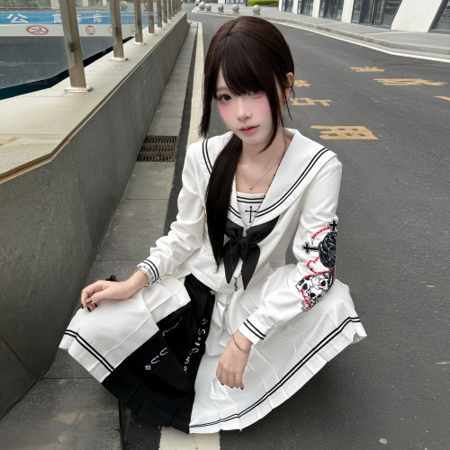 八月信不良原创正版水手服套装