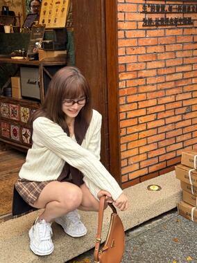 THEA买手店KEEPSOLO 25秋冬新款V领麻花针织衫女毛衣上衣