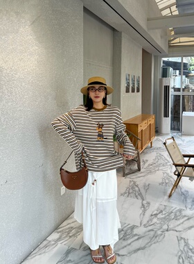 THEA买手店Queen Date 25AW 棕色条纹小狗印花长袖T恤红色小猫