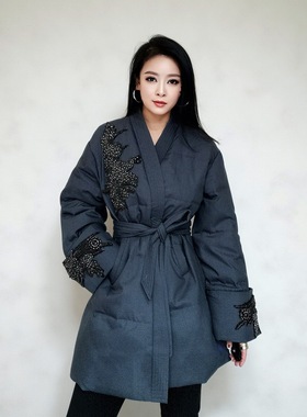 小众设计新款时尚灰色女士羽绒服鹅绒服宽松刺绣外套大气百搭外衣
