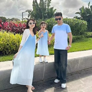 海边度假风渐变母女吊带连衣裙女夏季新款小清新一家三口短袖t恤