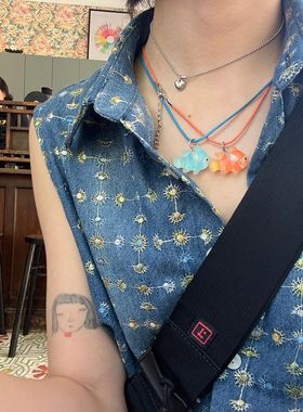 泥别管了/原创!我是一只鱼天然海蓝宝猫眼石蓝色小鱼树脂小丑鱼