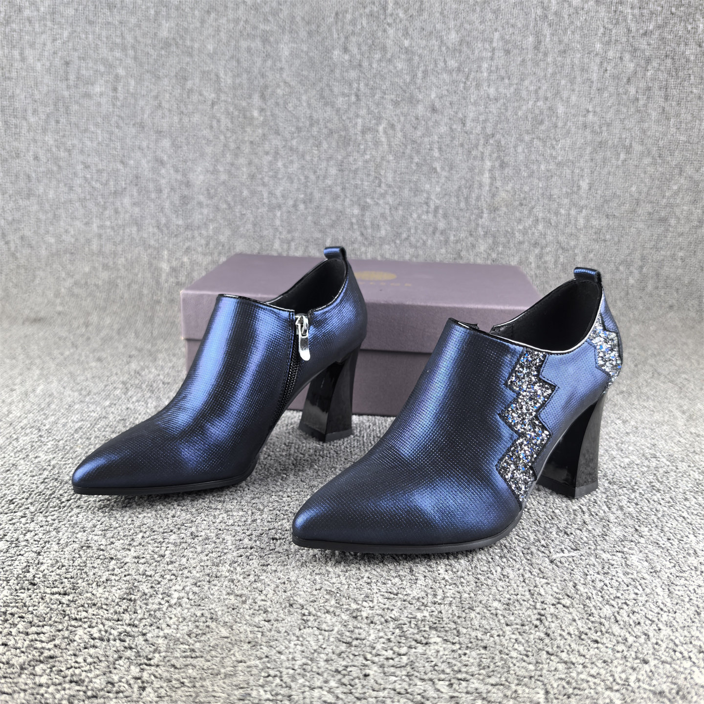 断码处理压纹羊皮民族风深口单鞋女春秋款尖头高跟真皮女鞋侧拉链,女鞋,深口单鞋,淘宝优惠券,粉丝福利购,淘宝优惠卷