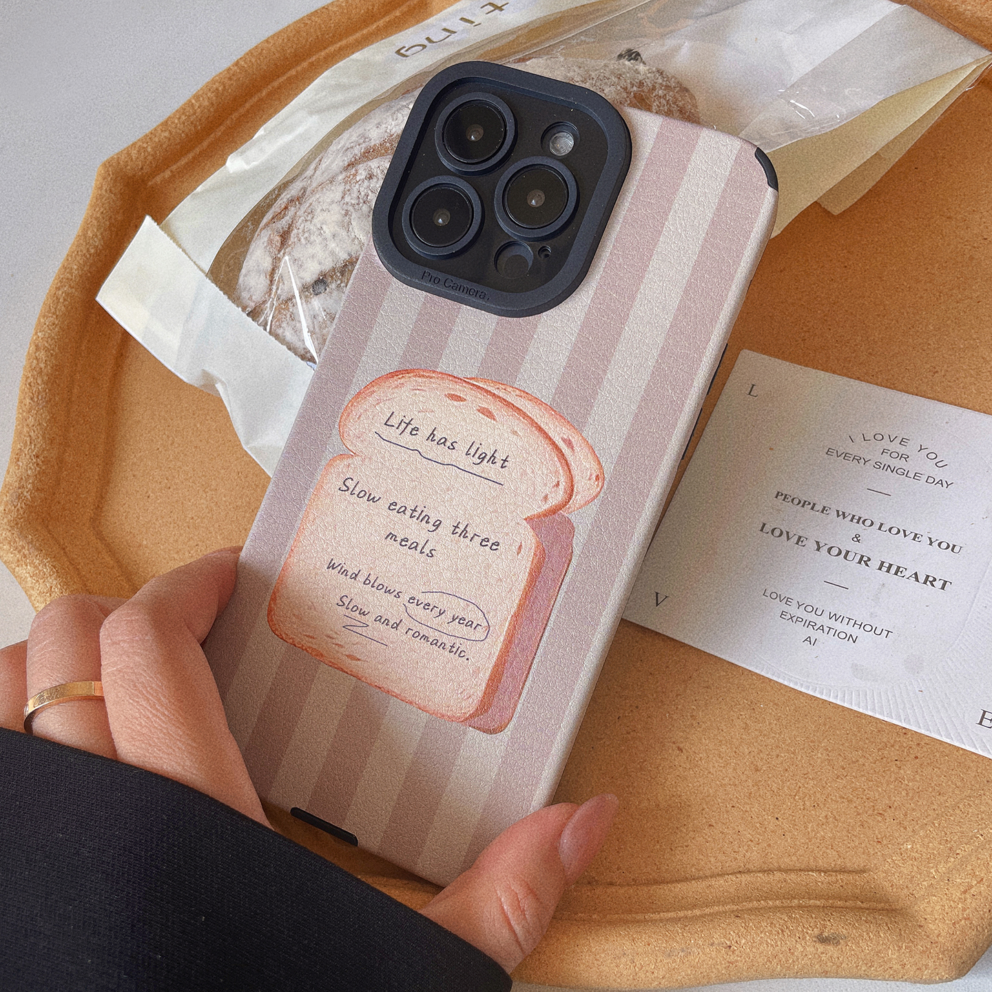 ins韩国高级感竖条纹面包吐司适用iphone16pro手机壳防摔全包贴皮苹果14华为Pura80mate60荣耀400软壳小米15