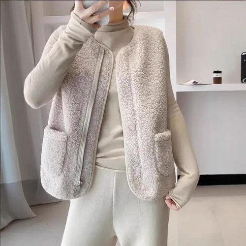 2026 Lamb Plush Vest Outer Wear at Retro Style Vest Women's