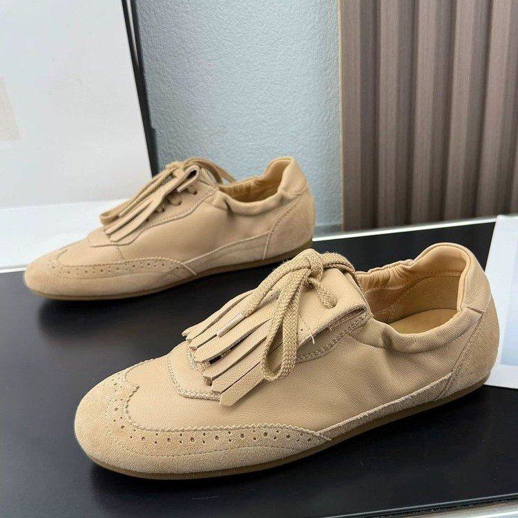 2026春季新款牛反绒磨砂皮系带2026年春季深口平跟(小于,女鞋,深口单鞋,淘宝优惠券,粉丝福利购,淘宝优惠卷