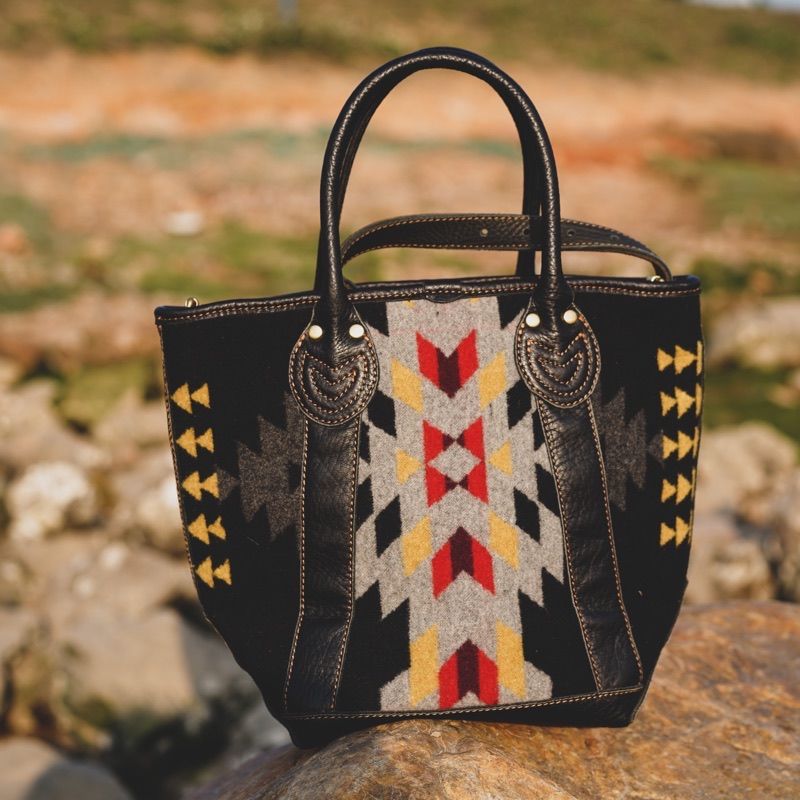 YULEATHER单肩纳瓦霍小复古