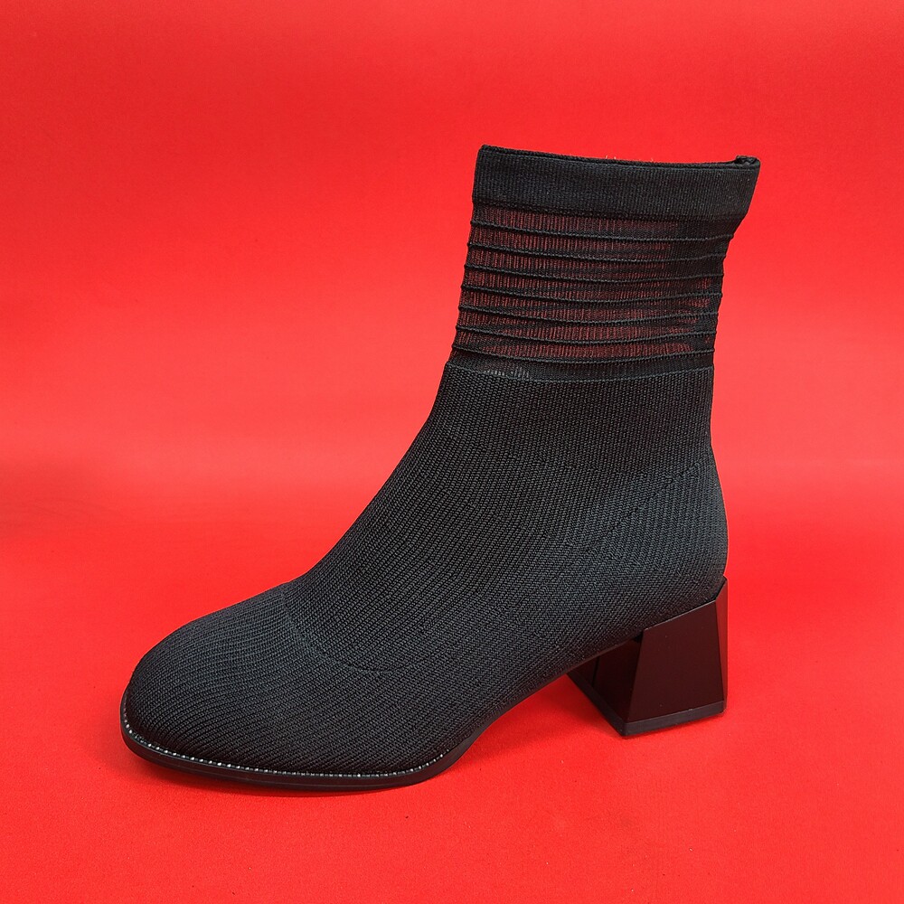 品牌撤柜商场断码针织弹力袜靴时尚镂空气质百搭粗跟时装靴女短靴