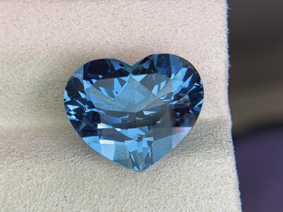9.16克拉天然全净体心形圣玛利亚海蓝宝戒面裸石16*13*8.5代镶嵌