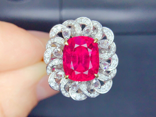 18k金镶嵌天然卢比来戒指吊坠耳钉三用款生日礼物项链7.31克拉