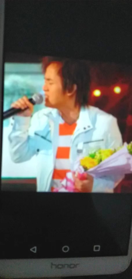 明星时装定制  郑源同款衣服 订做，服装加工实体店