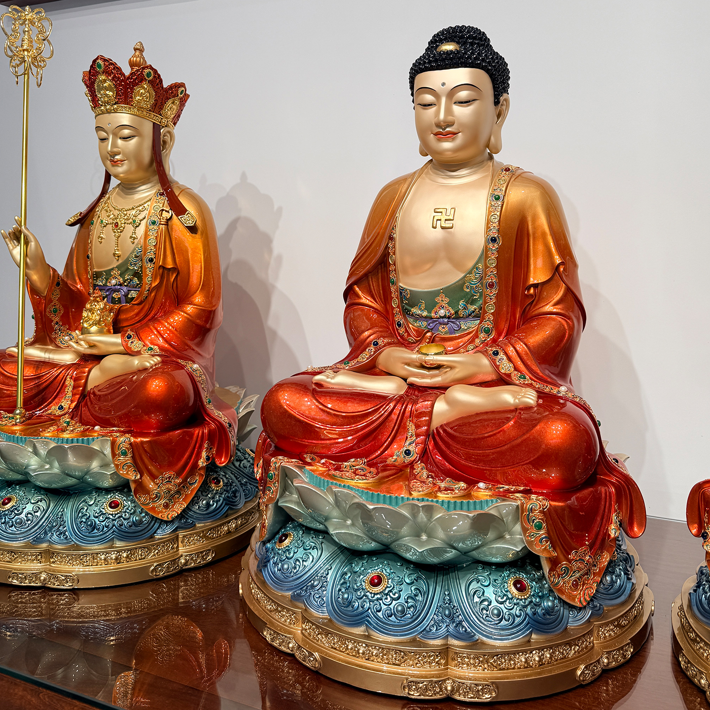 纯铜三宝佛佛像红衣款释迦摩尼佛如来佛祖药师佛阿弥陀佛供奉摆件