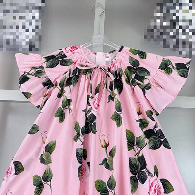 2025年夏季最新款女童连衣裙设计简单大方又有辨识度做工精致