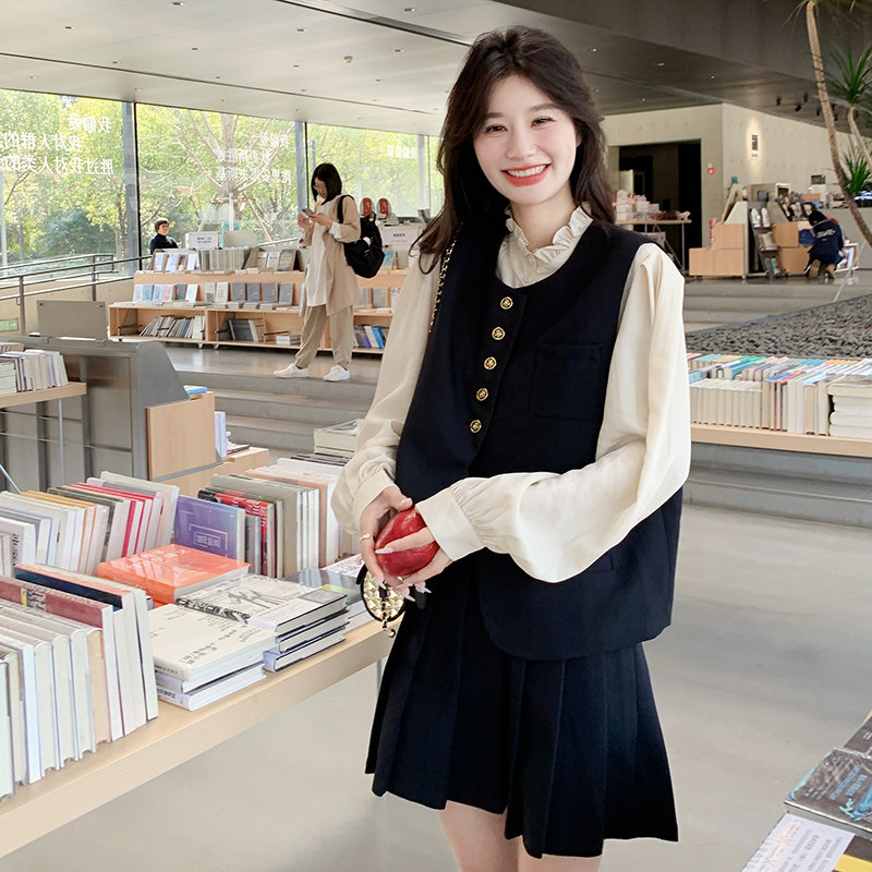 小个子穿搭温柔显瘦打底衫显瘦马甲休闲百褶裙三件套女春秋新款,女装连衣裙,浙宝265