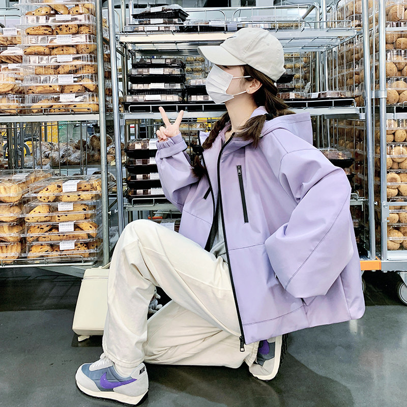 独特超好看紫色冲锋衣女春秋新款小个子高级感炸街短外套流行爆款,女装短外套,浙宝265