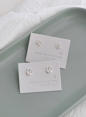 Hellojan 925银可爱碱水结牛角包耳钉小众设计简约小巧爱心耳环女