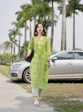 B1-1-3印度进口服装女民族风乔其纱纯手工刺绣开叉中长款薄款绿色
