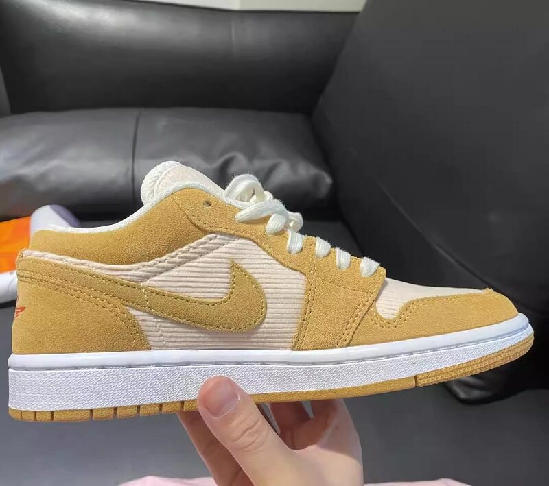 Nike Air Jordan 1 Low AJ1卡其色灯芯绒低帮复古休闲鞋DH7820