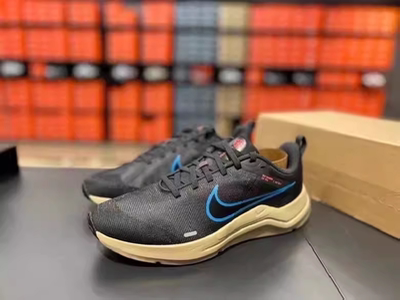 Nike耐克男子运动跑步鞋
