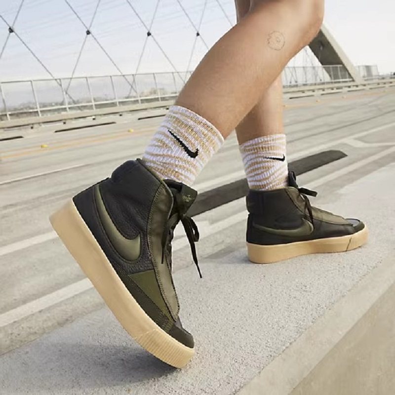 NIKE耐克女子运动休闲鞋
