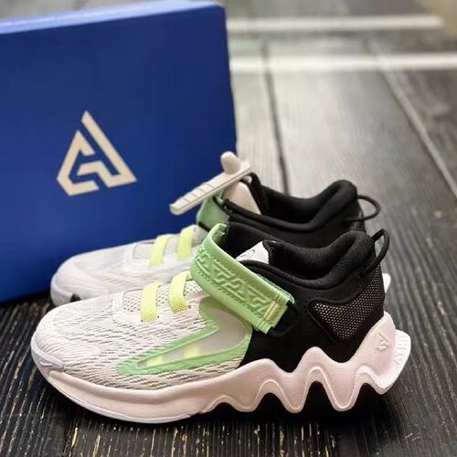 Nike/耐克中童 Giannis Immortality 2 舒适减震篮球鞋DQ1942-101