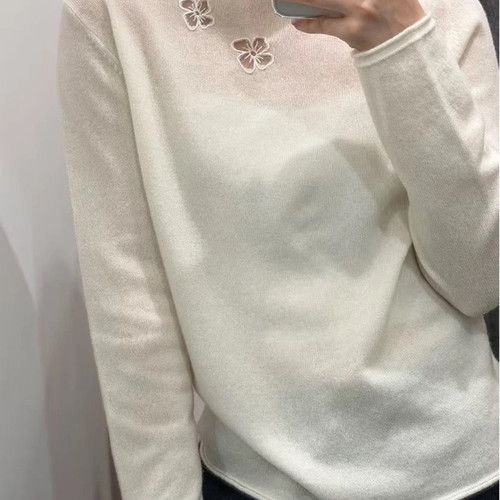 欧洲站2025冬季新款欧货女潮时尚软糯花朵镂空立领打底羊毛针织衫