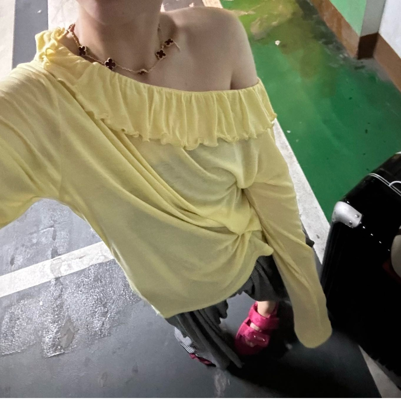 欧洲站2025早秋新款女潮韩版温柔一字领荷叶边长袖套头羊毛针织衫