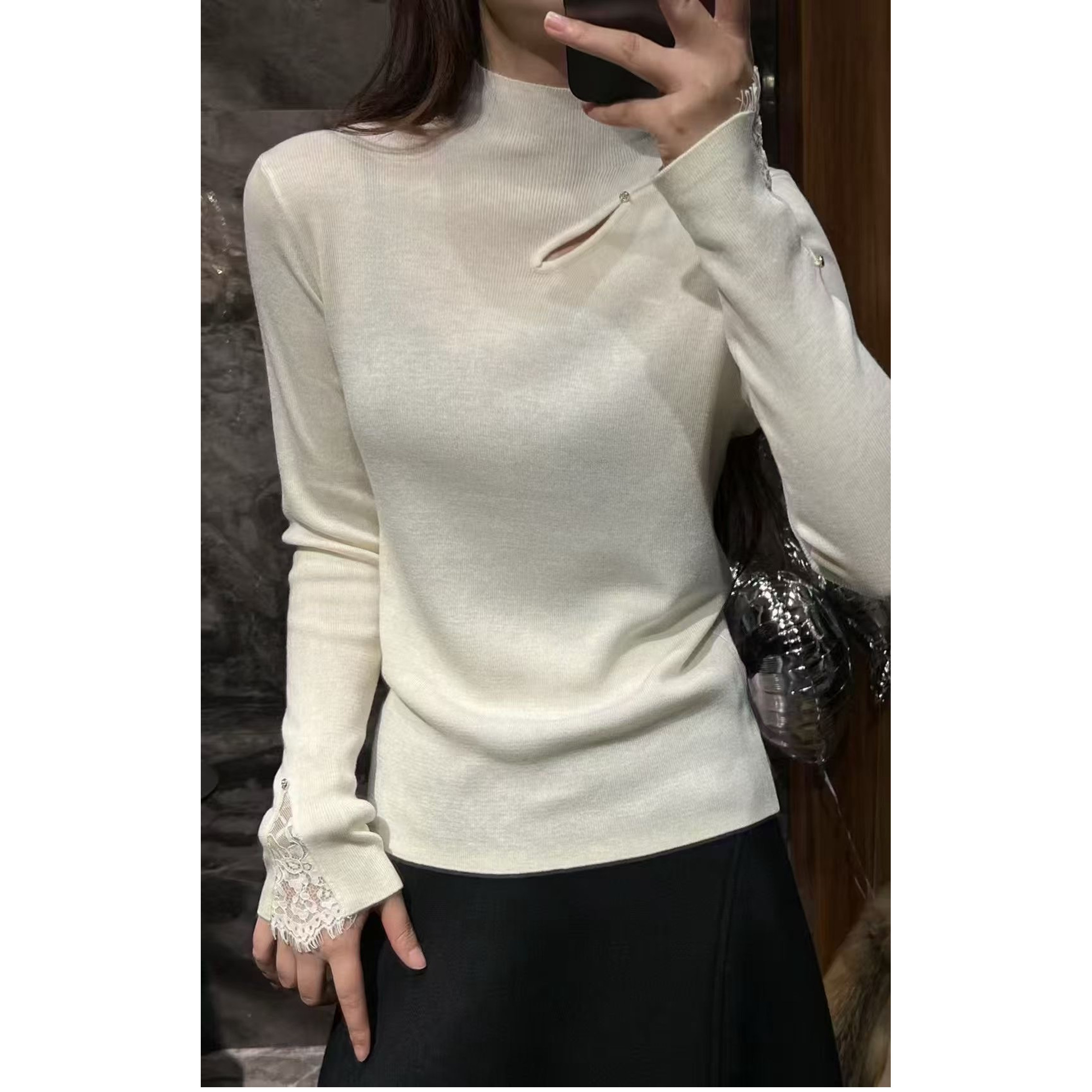 欧洲站2025秋冬新款女时尚蕾丝拼接镂空小心机立领打底羊毛针织衫