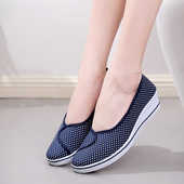 平底百搭小白鞋 护士鞋 防臭 女坡跟黑色圆点透气圆点时尚 一字牌布鞋