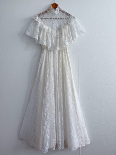 1970s倒三角蕾丝长洋装（Vintage Lace Maxi Dress）