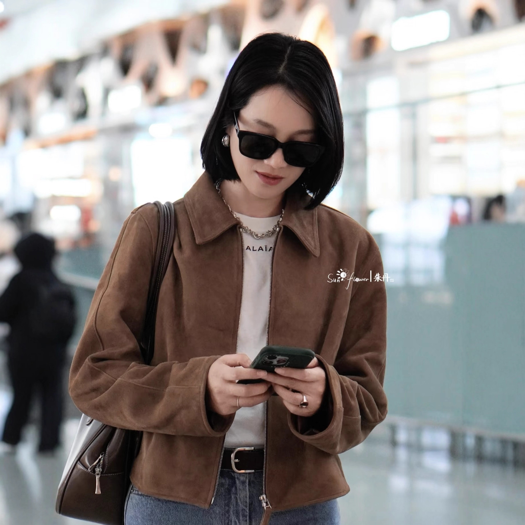25新品时尚自由风度麂皮绒皮夹克2024秋季新款复古小翻领短外套女