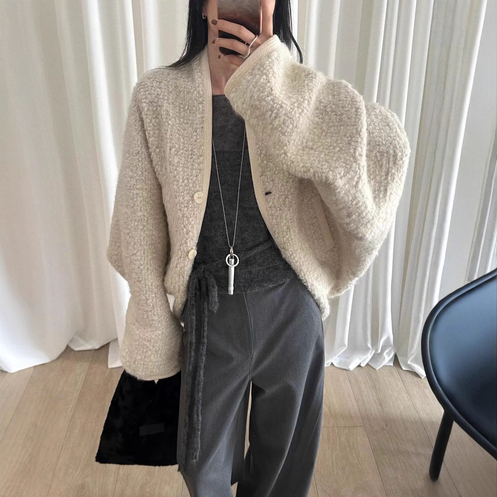 曼蒂家新品 高版本25秋冬落肩宽松黑色白色休闲羊毛外套轮廓感女