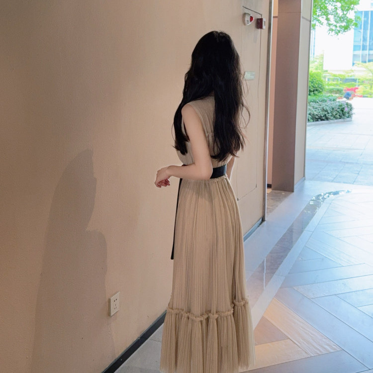 miu风无袖收腰显瘦连衣裙