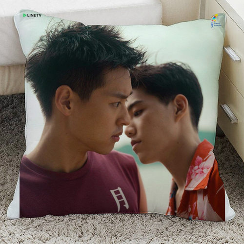 以你的心诠释我的爱bkpp同款周边沙发抱枕女生睡觉专用头明信片海