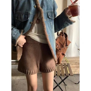 2025年秋冬季新款大码胖妹妹休闲简约显瘦松紧高腰纯色针织短裤女